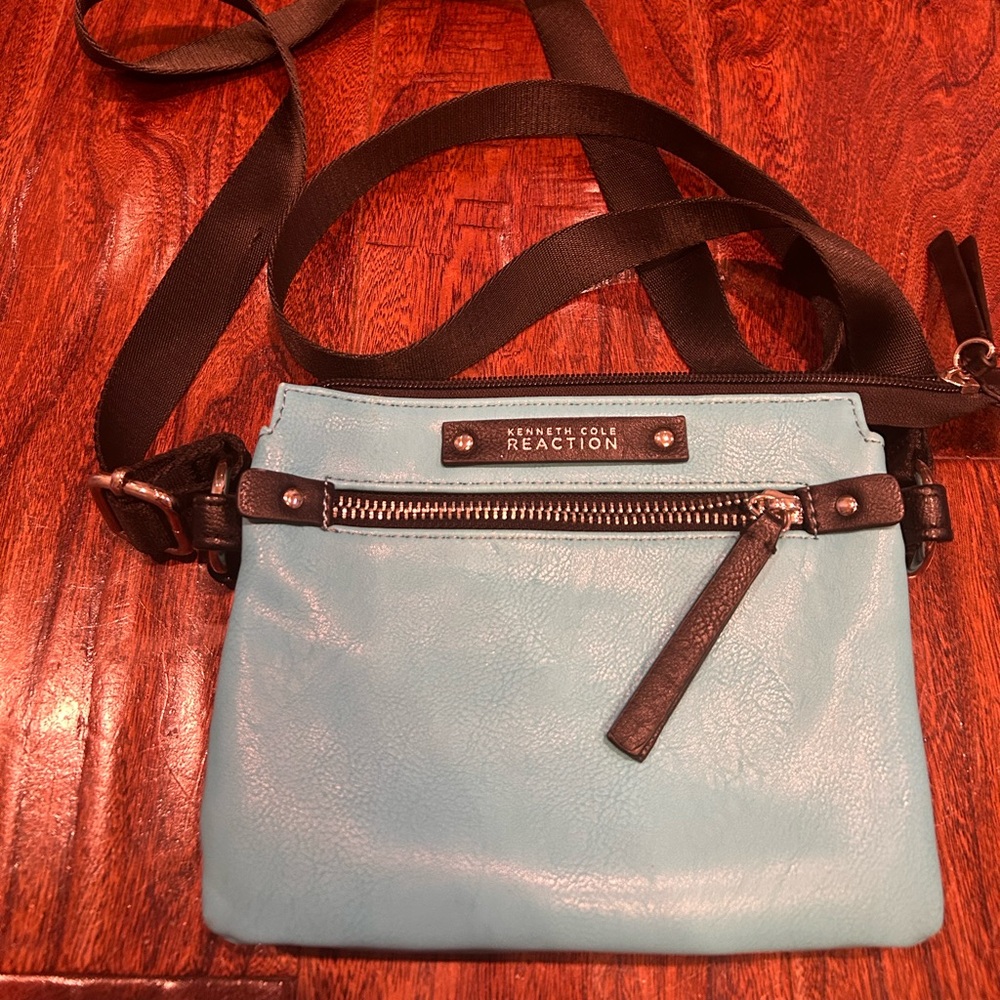 Kenneth Cole Reaction cute versatile Light Blue Crossbody Bag/should bag